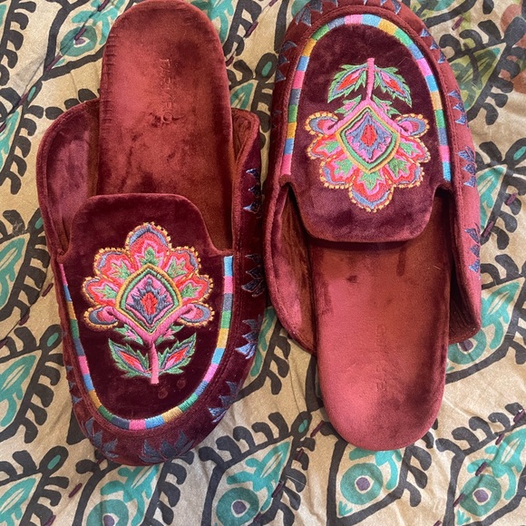 FARM Rio Multicolor Embroidered Mules - Picture 2 of 5